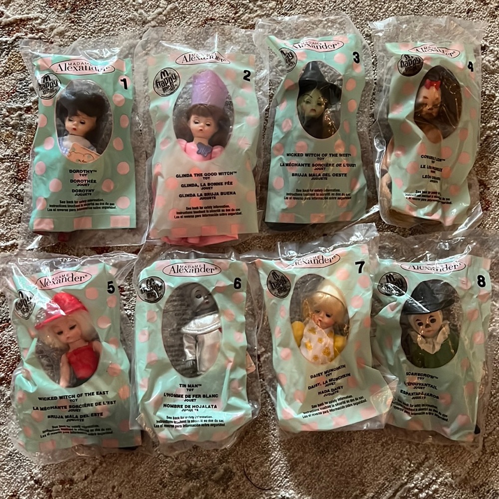 Set of 8 McDonalds Madame Alexander Wizard of Oz doll set in SEALED packages.